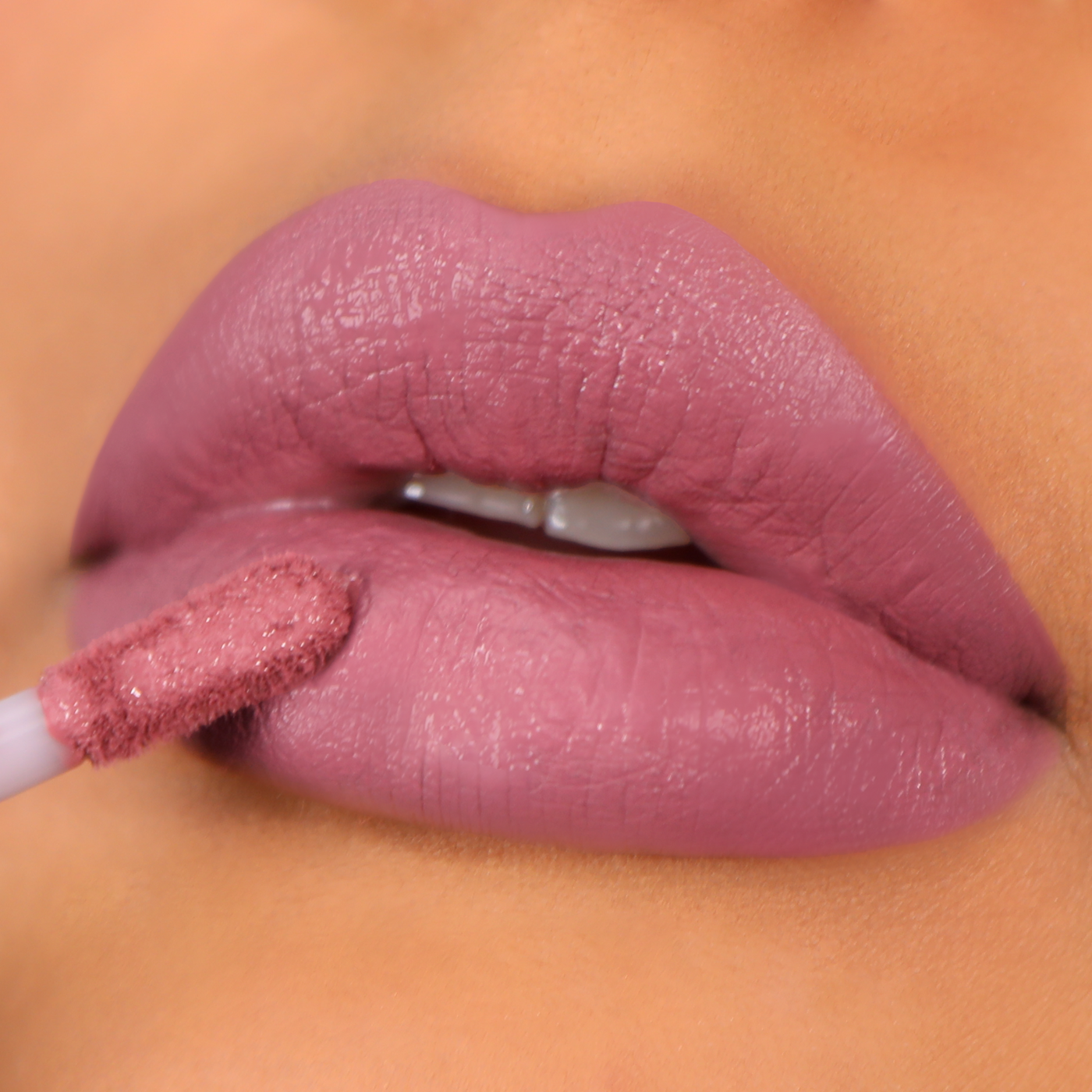 LIP DIVINE LIQUID LIPSTICK - MOIRA
