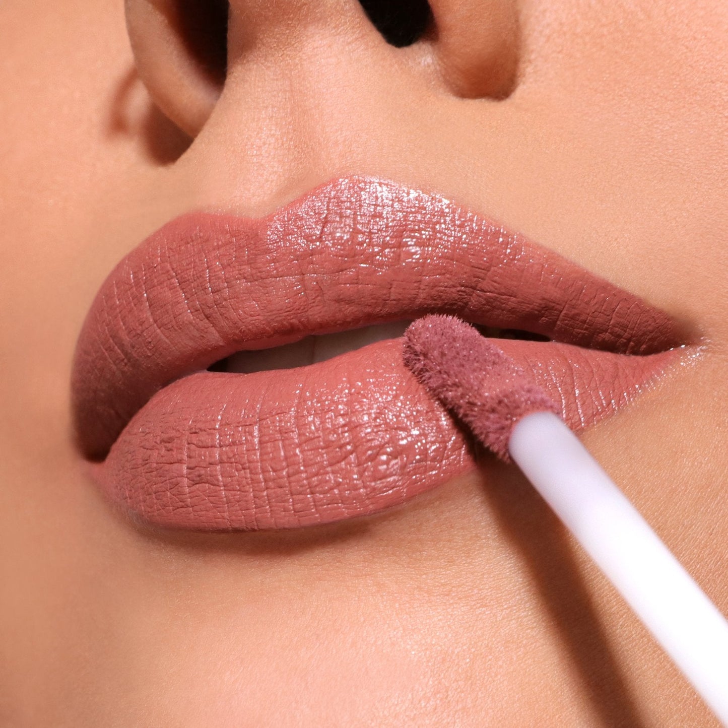 LIP DIVINE LIQUID LIPSTICK - MOIRA