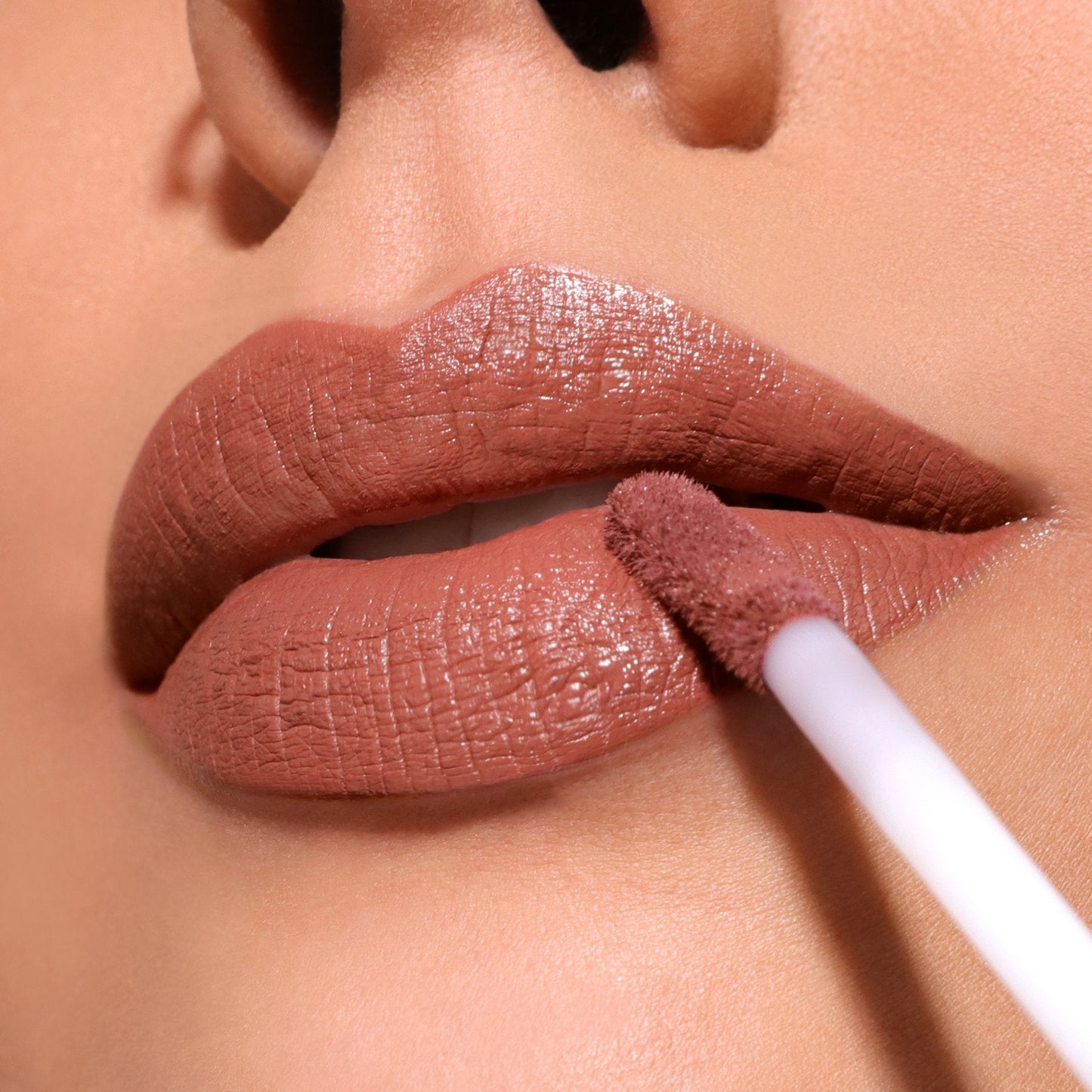 LIP DIVINE LIQUID LIPSTICK - MOIRA