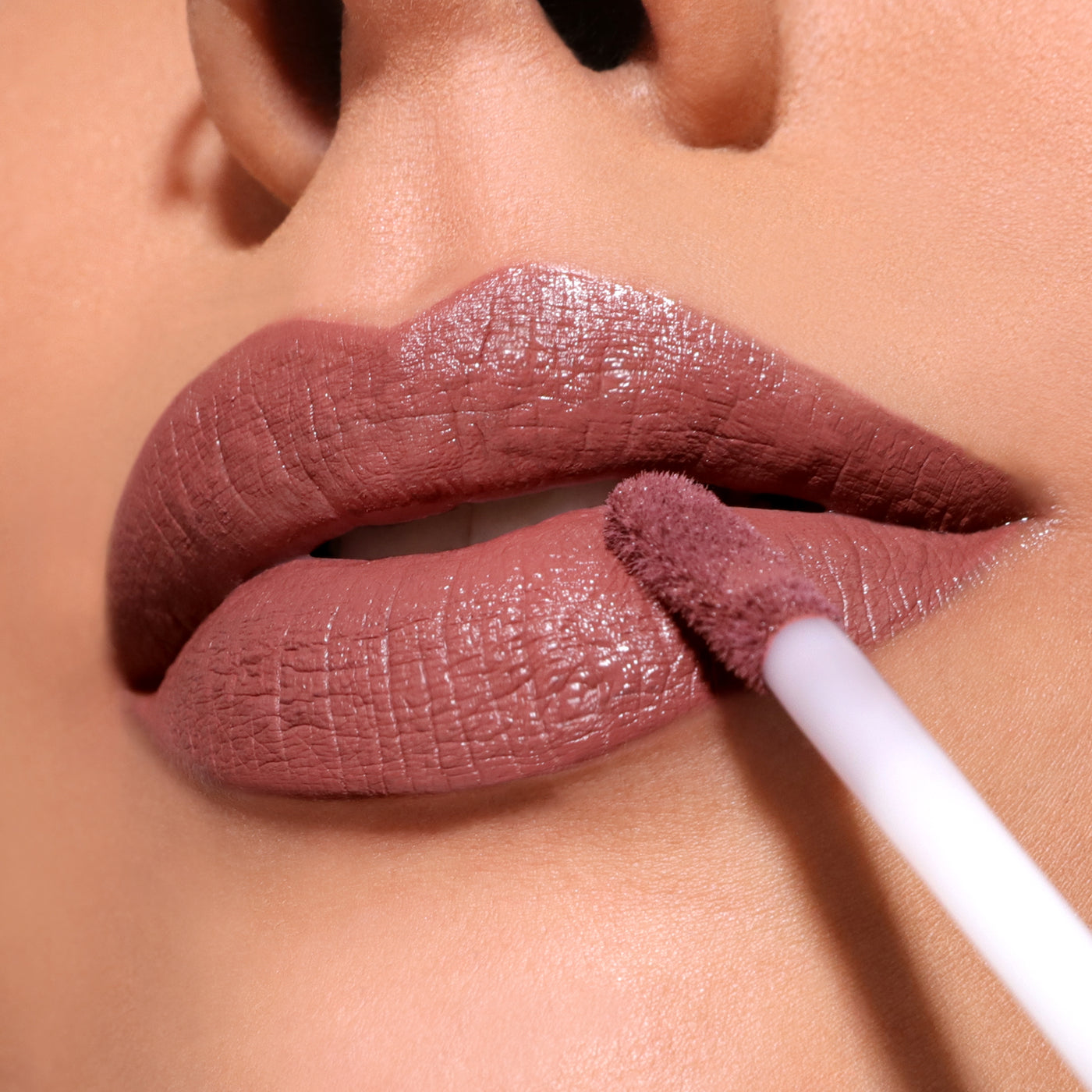 LIP DIVINE LIQUID LIPSTICK - MOIRA
