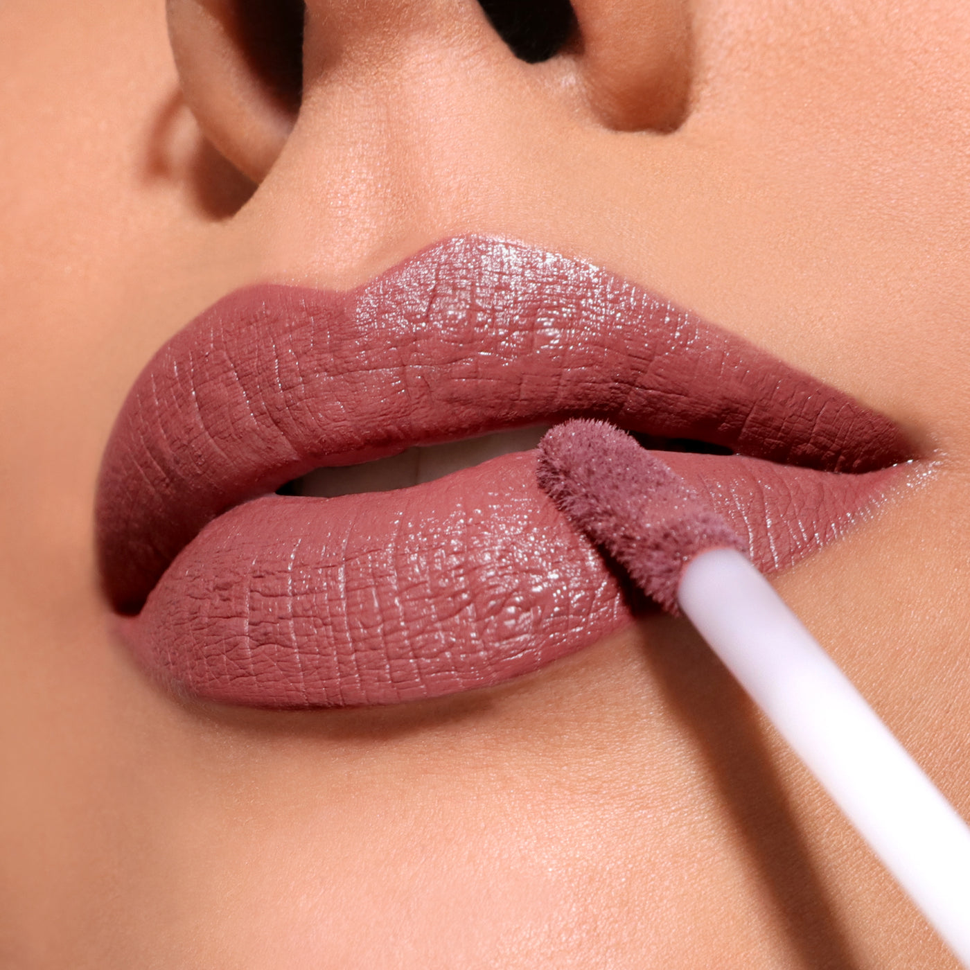 LIP DIVINE LIQUID LIPSTICK - MOIRA