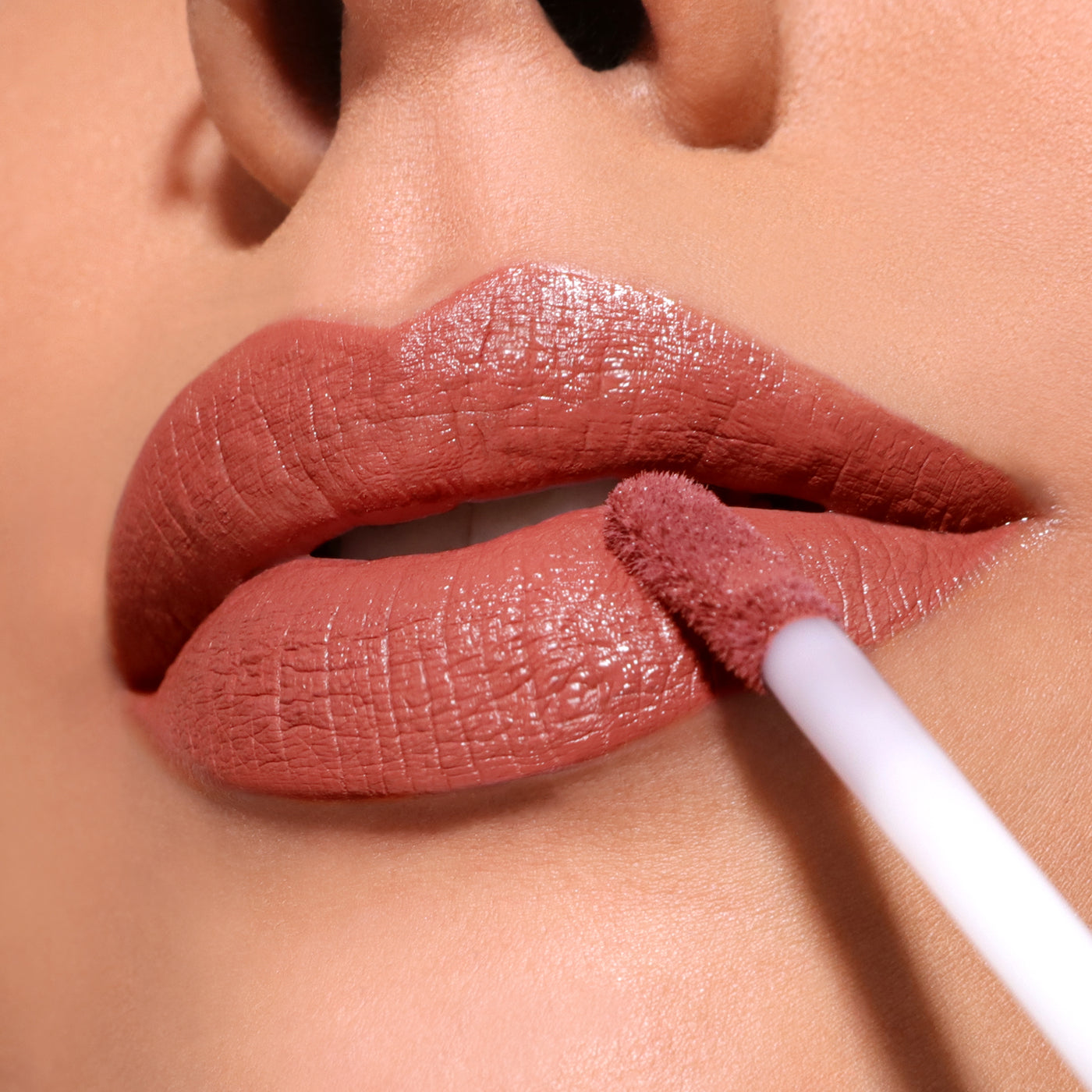 LIP DIVINE LIQUID LIPSTICK - MOIRA