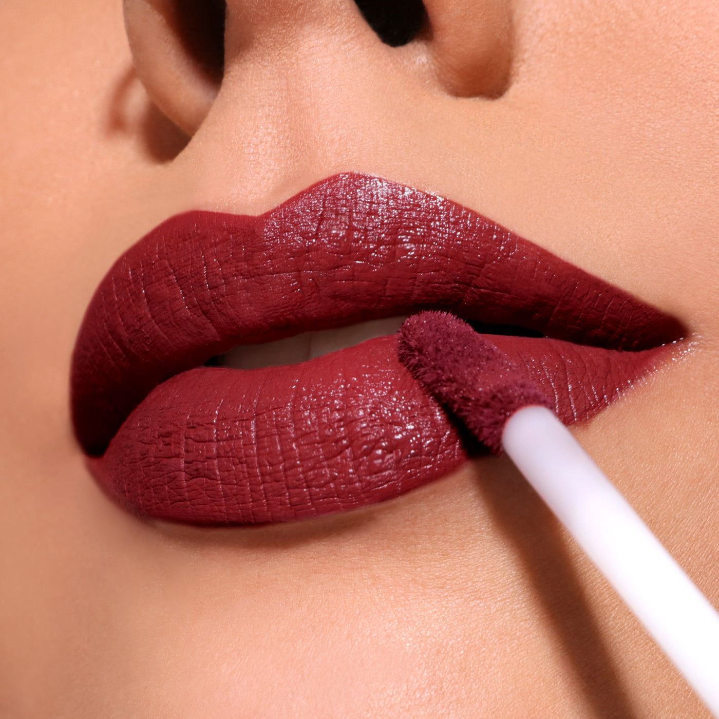 LIP DIVINE LIQUID LIPSTICK - MOIRA