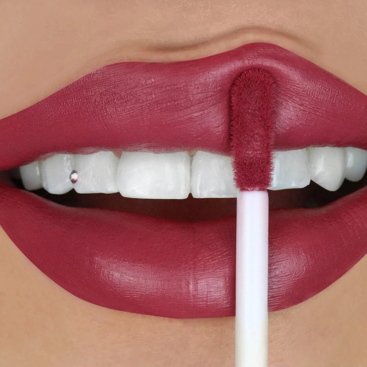 LIP PAINT VELVET STAY NOVA LABIAL LIQUIDO - BEAUTY CREATIONS