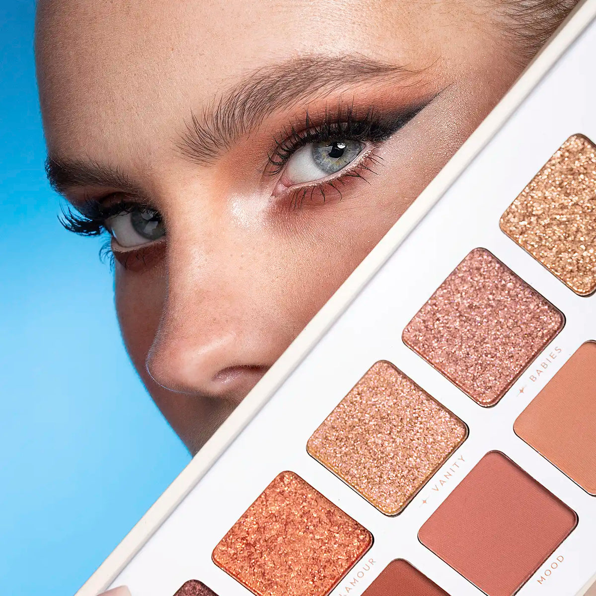 PALETA DE SOMBRAS GIVE ME GLAM ARANTZA COSMETICS