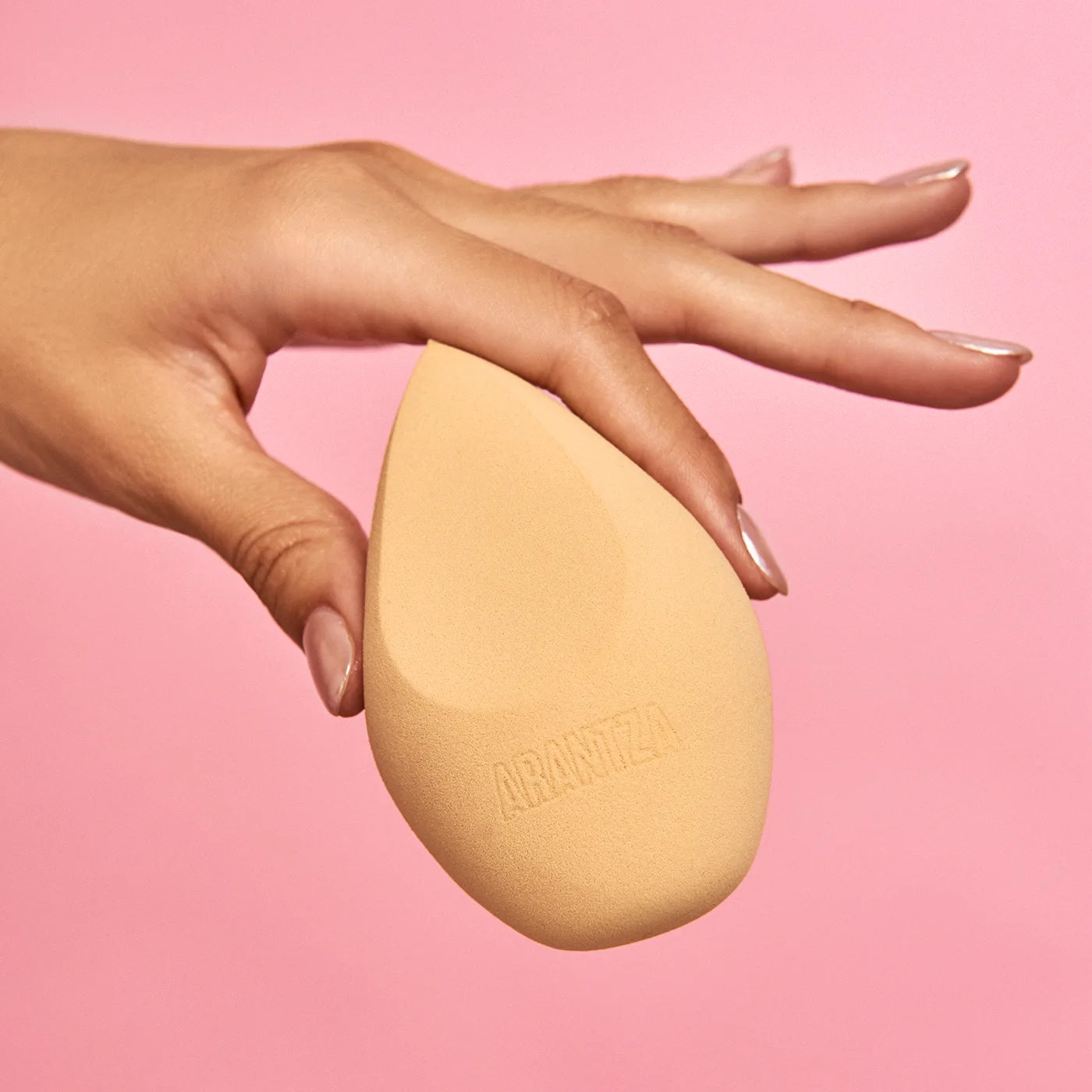 HD BLENDER ESPONJA LIBRE DE LÁTEX BEIGE - ARANTZA COSMETICS