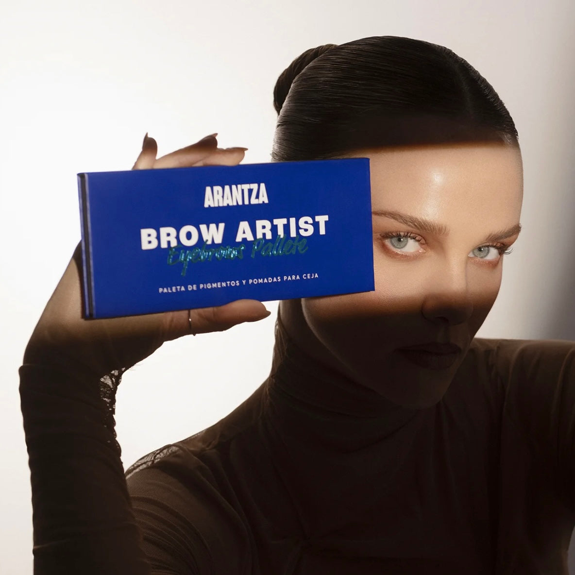 BROW ARTIST PALETA DE CEJA ARANTZA COSMETICS