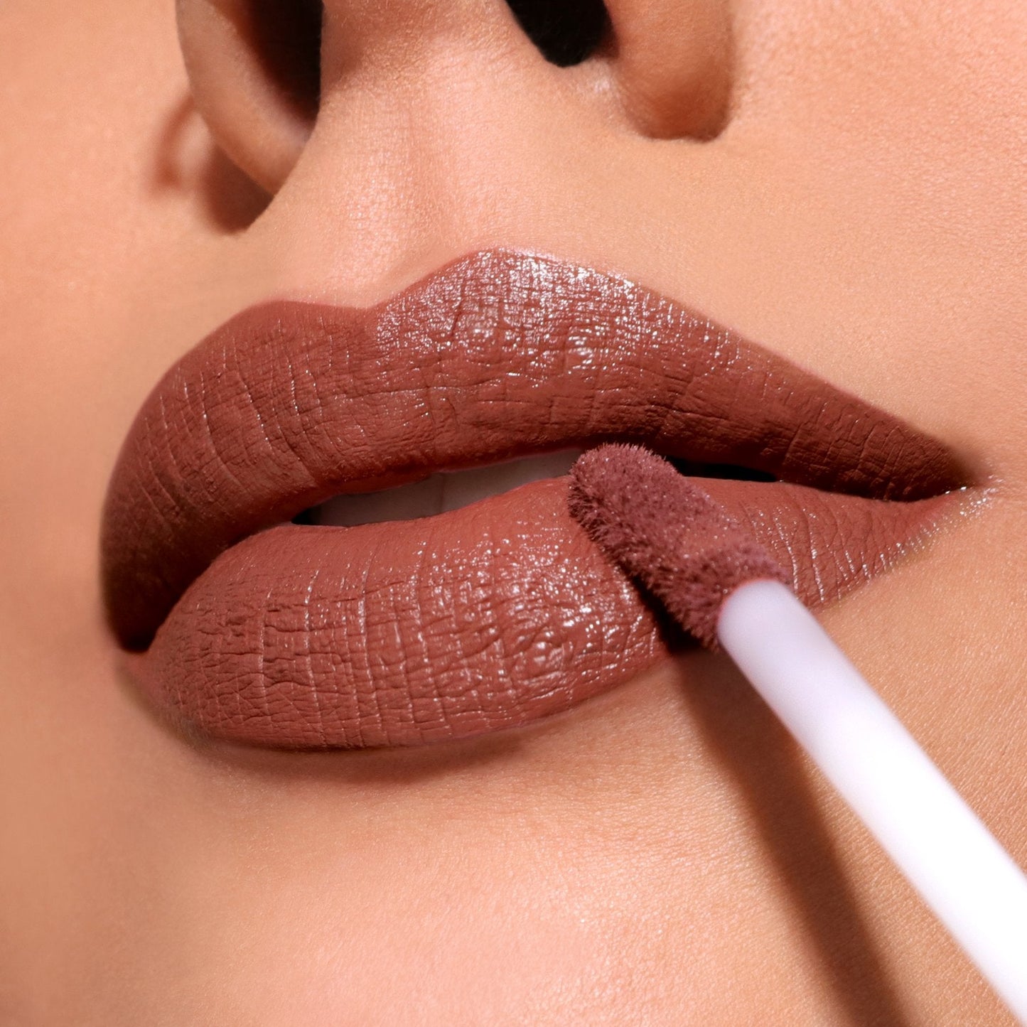 LIP DIVINE LIQUID LIPSTICK - MOIRA