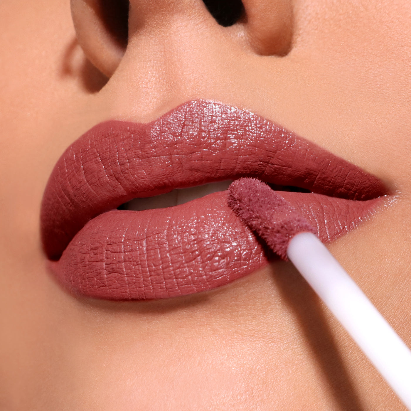 LIP DIVINE LIQUID LIPSTICK - MOIRA