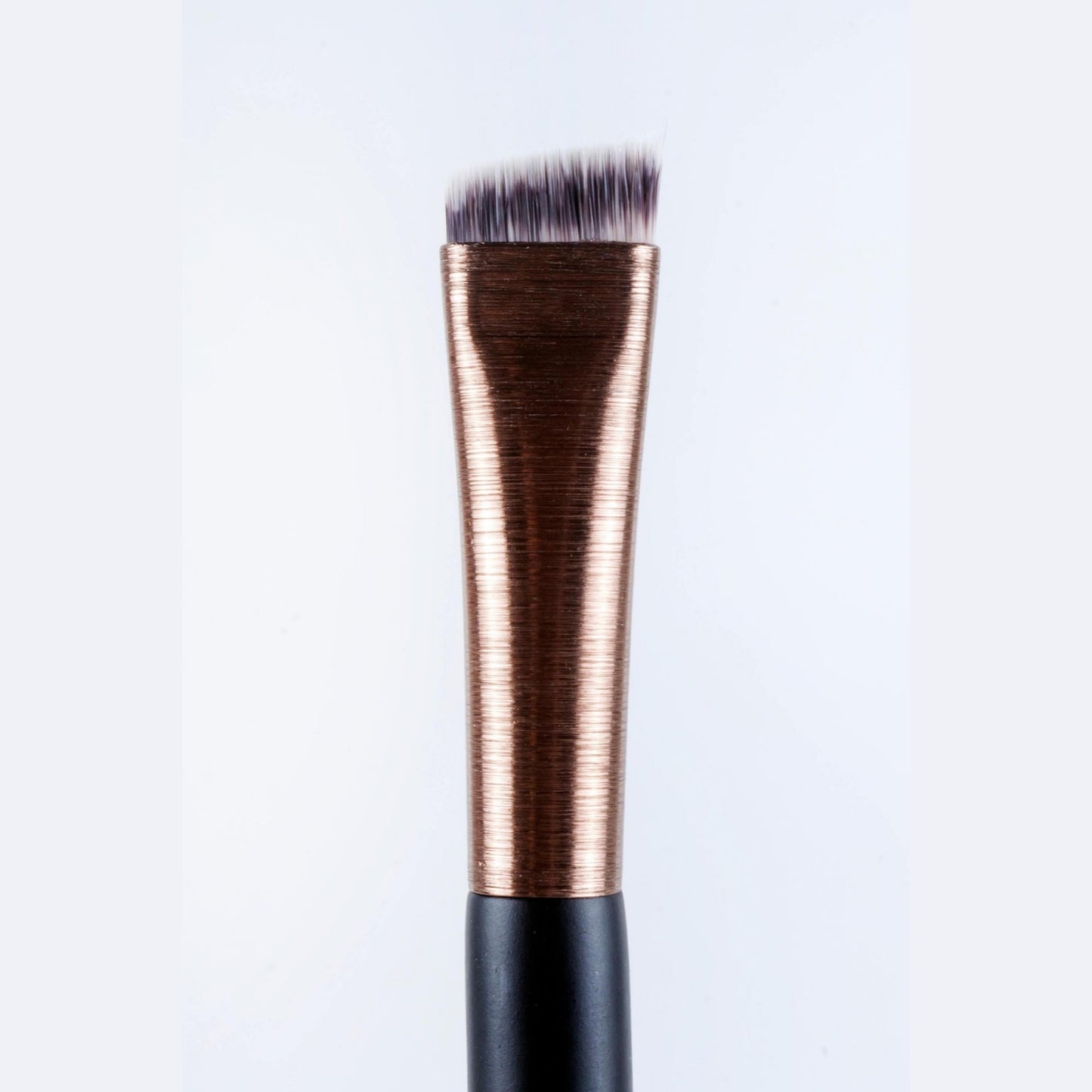 BROCHA ANGULAR PARA DELINEAR 1802 - MARIFER COSMETICS