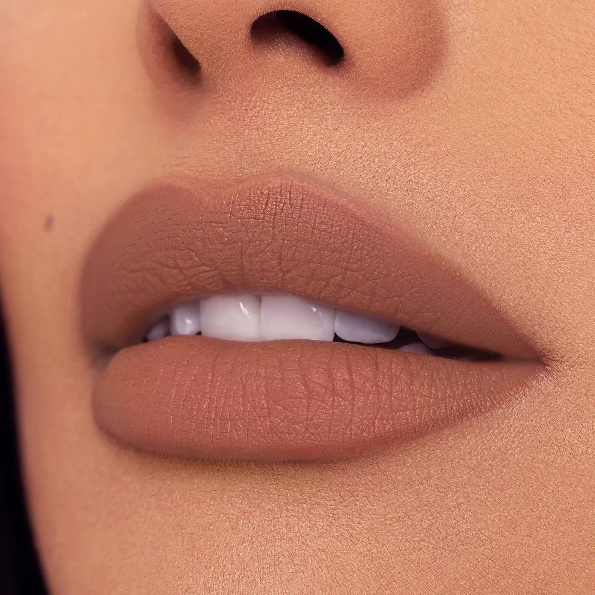 LABIAL EN BARRA DIRTY THOUGHTS TEASE ME - BEAUTY CREATIONS