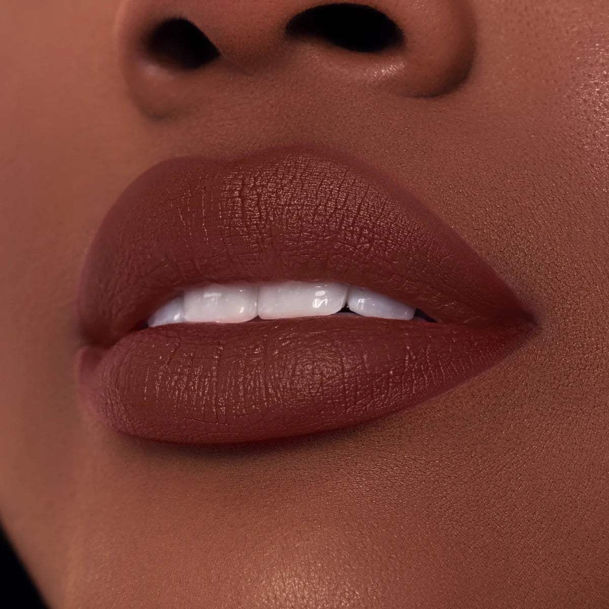 LABIAL EN BARRA SPICE IT UP TEASE ME - BEAUTY CREATIONS