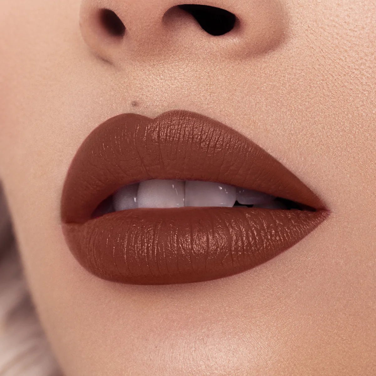 LABIAL EN BARRA SPICE IT UP TEASE ME - BEAUTY CREATIONS