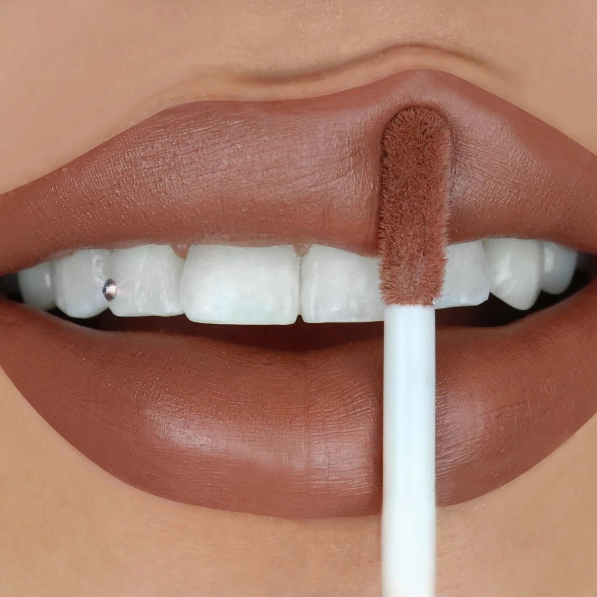 LIP PAINT VELVET STAY CHOCO LATTE LABIAL LIQUIDO - BEAUTY CREATIONS