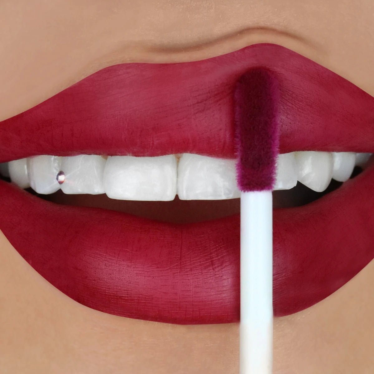 LIP PAINT VELVET STAY DARK SIDE LABIAL LIQUIDO - BEAUTY CREATIONS